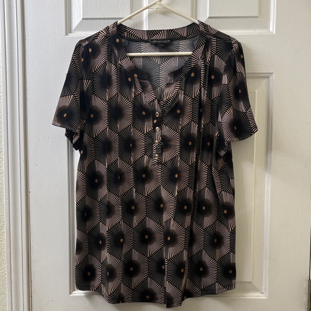 Carolyn Taylor Women’s Gold and Black short sleeve top (XL) NWOT